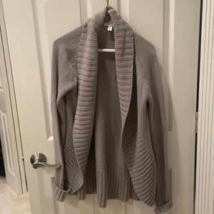 ☀️2/$15☀️ New York and Company knit sweater